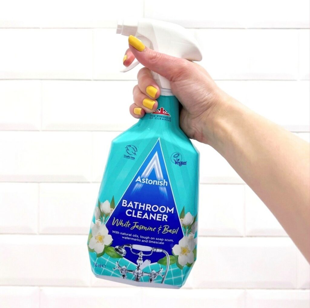 Astonish Bathroom Cleaner White Jasmine & Basil 750ml Astonish
